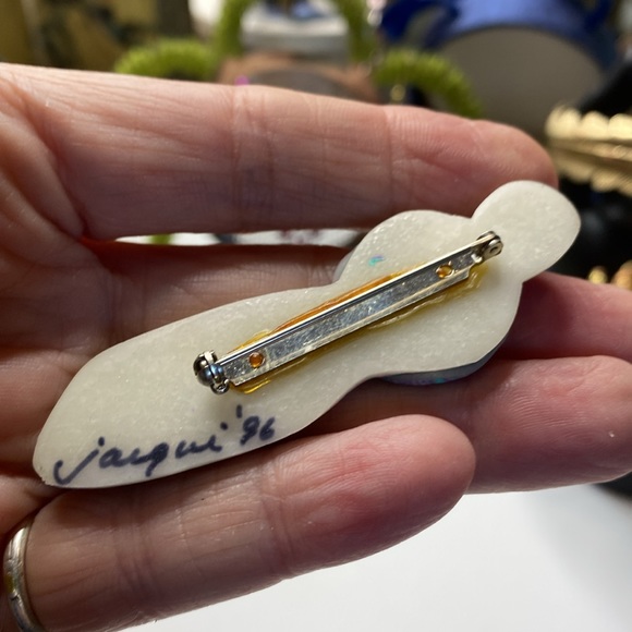 Artisanal Mother With Baby Brooch - Picture 2 of 4